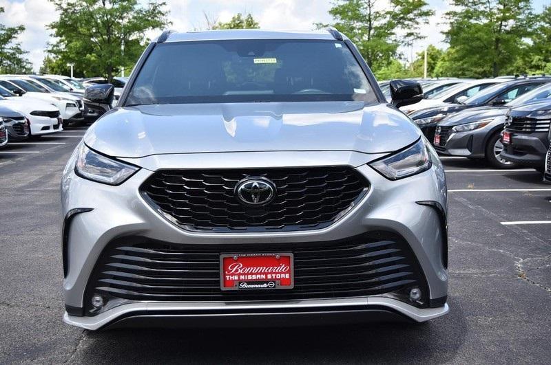 used 2024 Toyota Highlander car, priced at $40,599