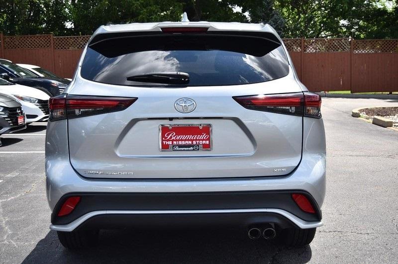 used 2024 Toyota Highlander car, priced at $40,599