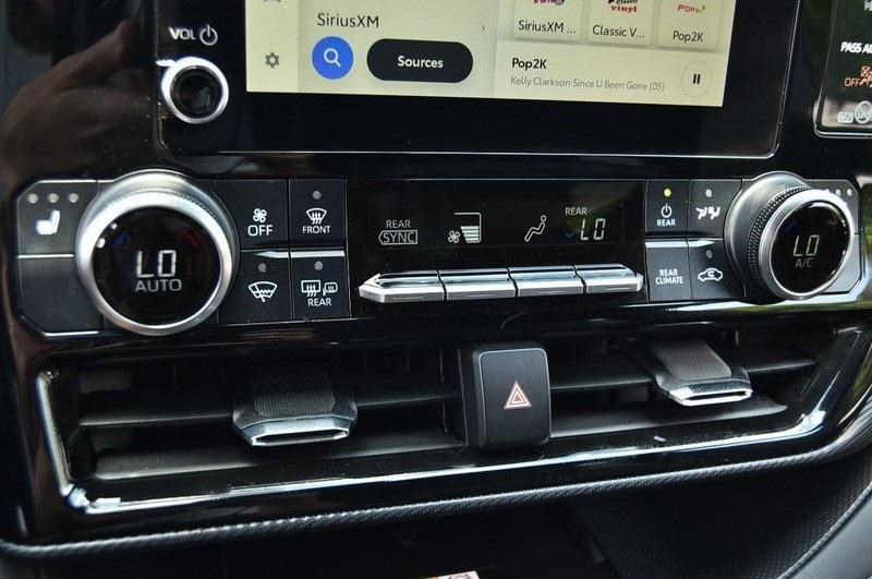 used 2024 Toyota Highlander car, priced at $40,599