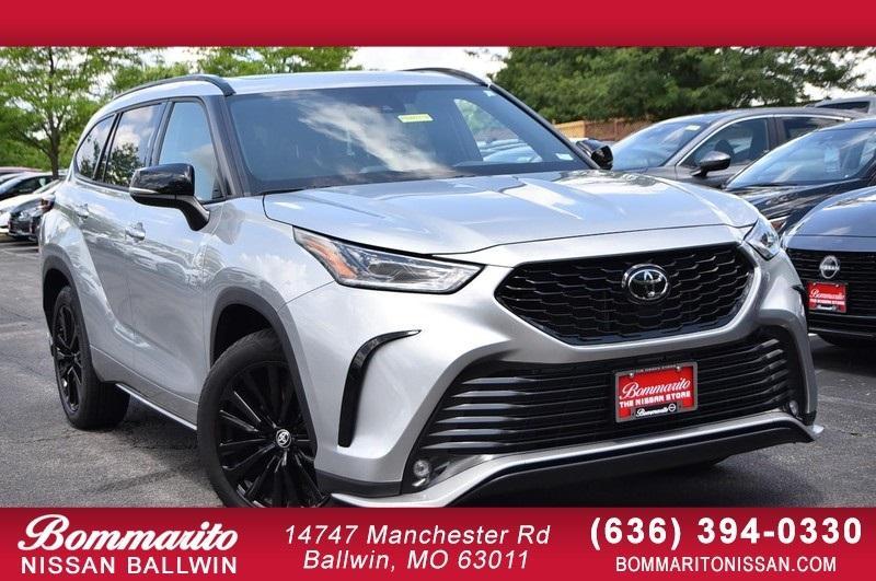 used 2024 Toyota Highlander car, priced at $40,599