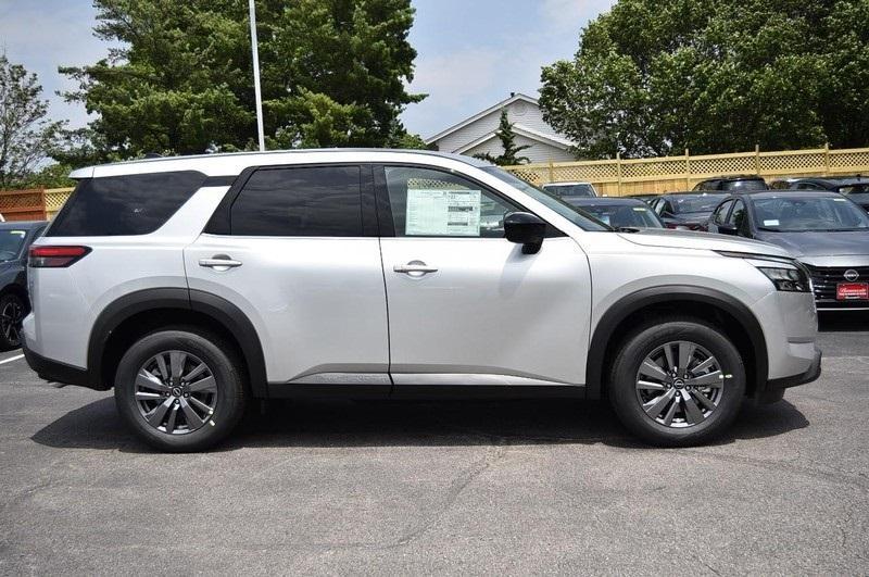 new 2025 Nissan Pathfinder car, priced at $35,940