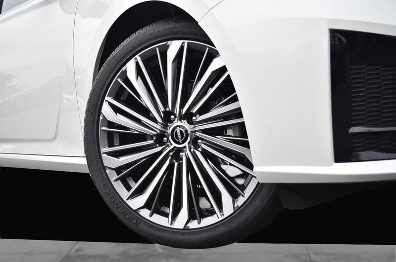 new 2025 Nissan Altima car, priced at $32,935
