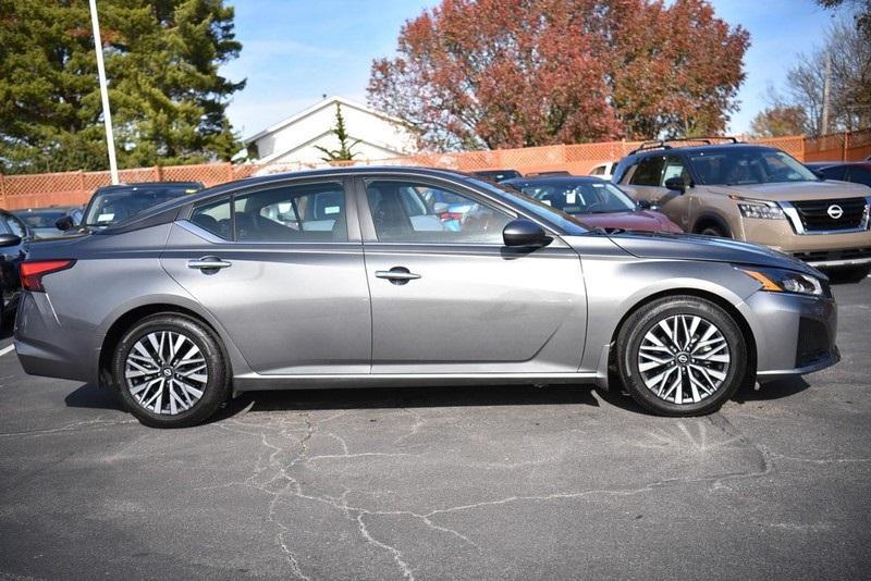 used 2024 Nissan Altima car, priced at $23,370