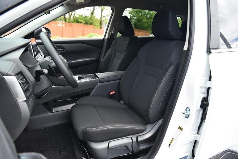 new 2025 Nissan Rogue car, priced at $30,218