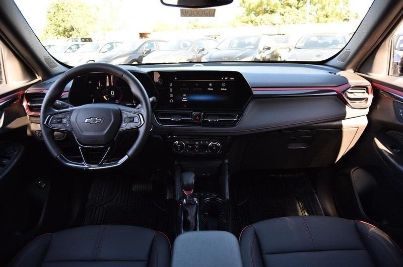 used 2025 Chevrolet TrailBlazer car, priced at $27,998