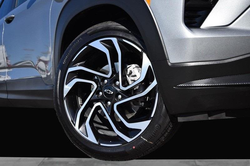 used 2025 Chevrolet TrailBlazer car, priced at $27,998