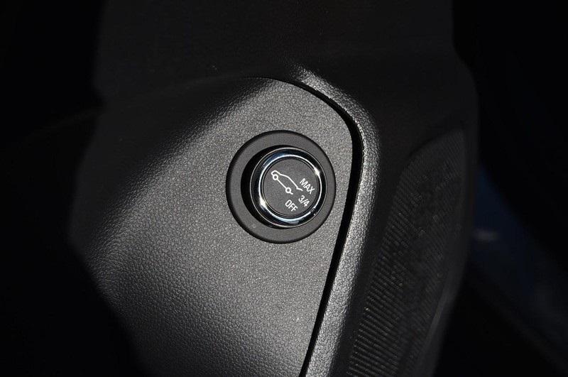 used 2025 Chevrolet TrailBlazer car, priced at $27,998