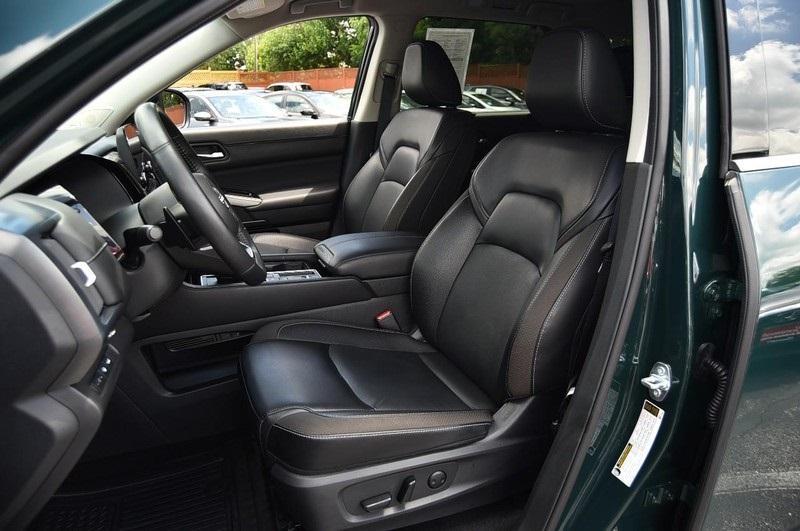 used 2024 Nissan Pathfinder car, priced at $39,288