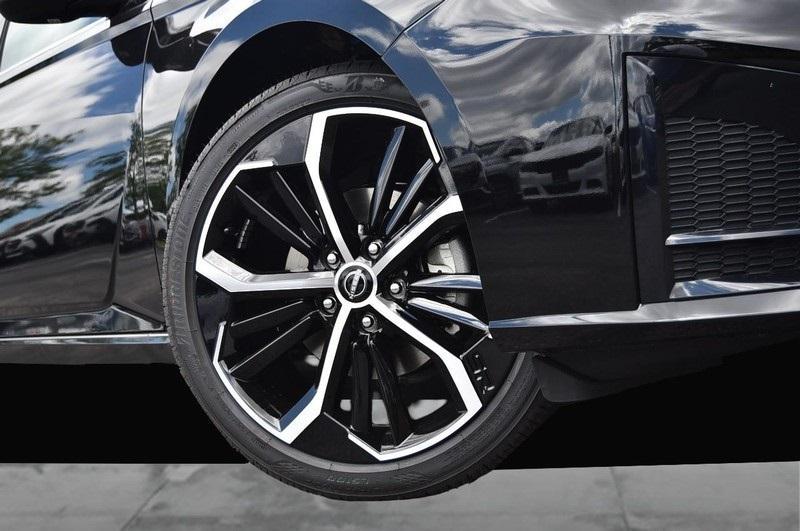 new 2025 Nissan Altima car, priced at $31,510