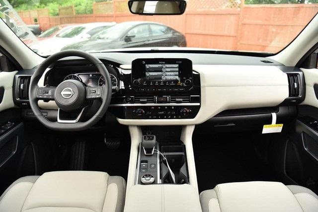 new 2025 Nissan Pathfinder car, priced at $45,600