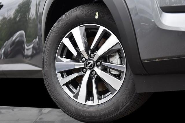 new 2025 Nissan Pathfinder car, priced at $45,600
