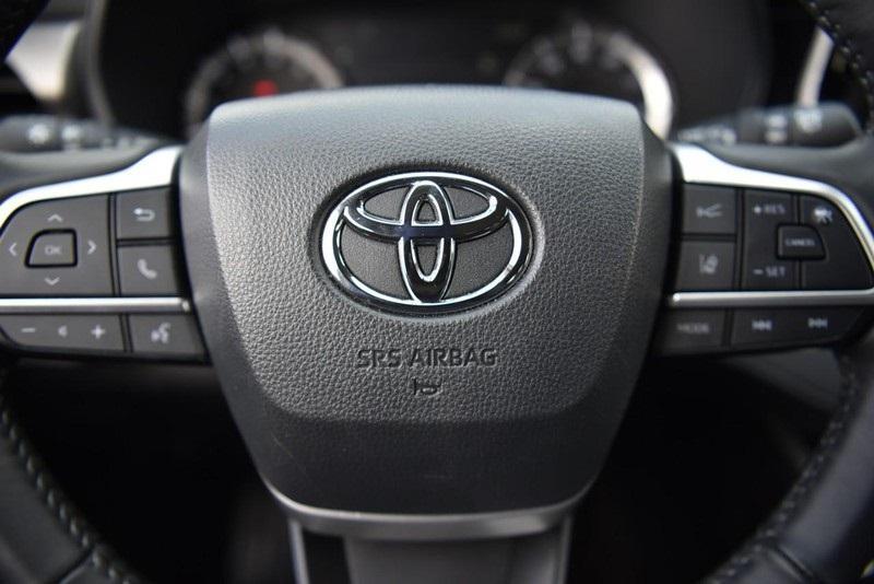 used 2024 Toyota Highlander car, priced at $38,280