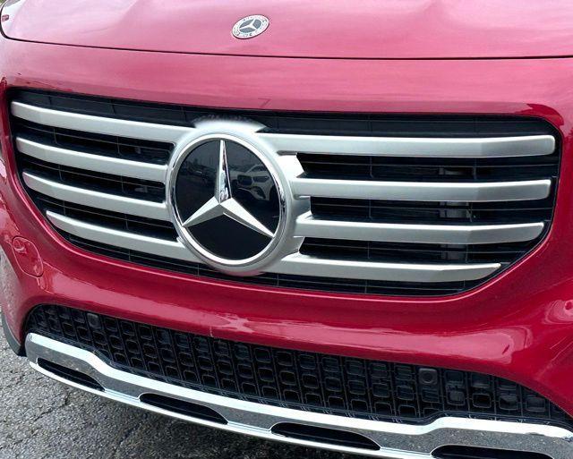 new 2026 Mercedes-Benz GLB 250 car, priced at $53,565