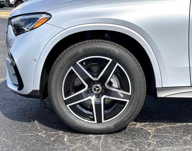 new 2026 Mercedes-Benz GLC 350e car, priced at $67,950