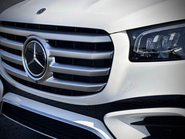 new 2026 Mercedes-Benz GLS 580 car, priced at $121,285
