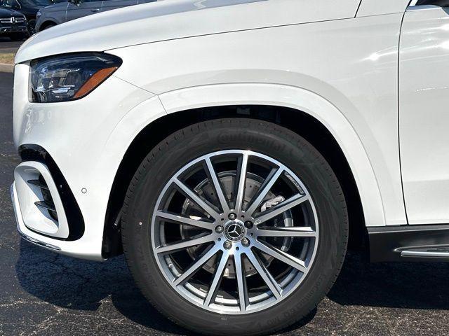 new 2026 Mercedes-Benz GLS 580 car, priced at $121,285