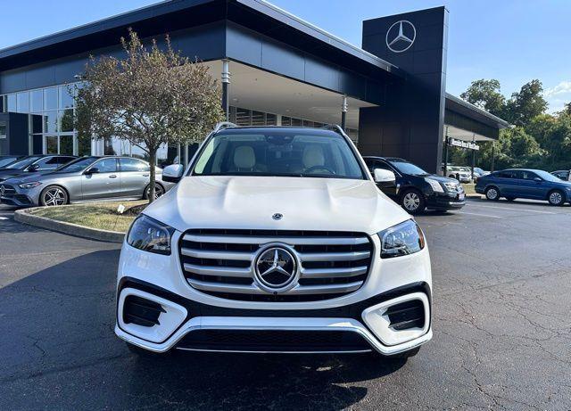 new 2026 Mercedes-Benz GLS 580 car, priced at $121,285