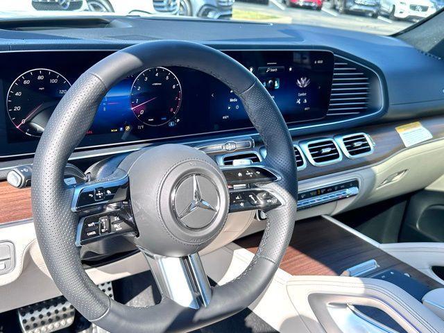 new 2026 Mercedes-Benz GLS 580 car, priced at $125,450