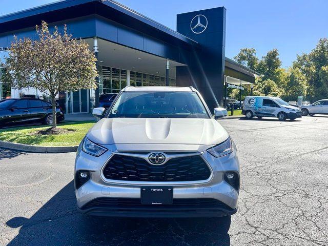 used 2020 Toyota Highlander car, priced at $26,754