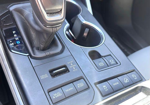 used 2020 Toyota Highlander car, priced at $26,754