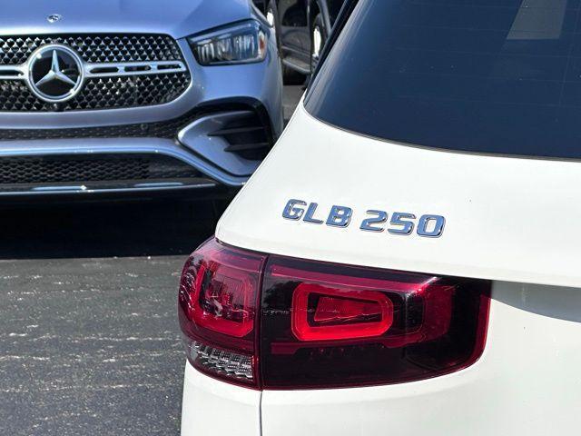 used 2021 Mercedes-Benz GLB 250 car, priced at $23,987