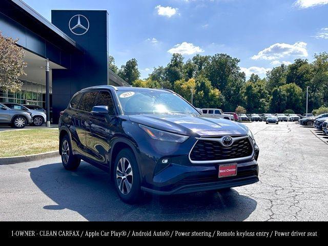 used 2022 Toyota Highlander car, priced at $33,231
