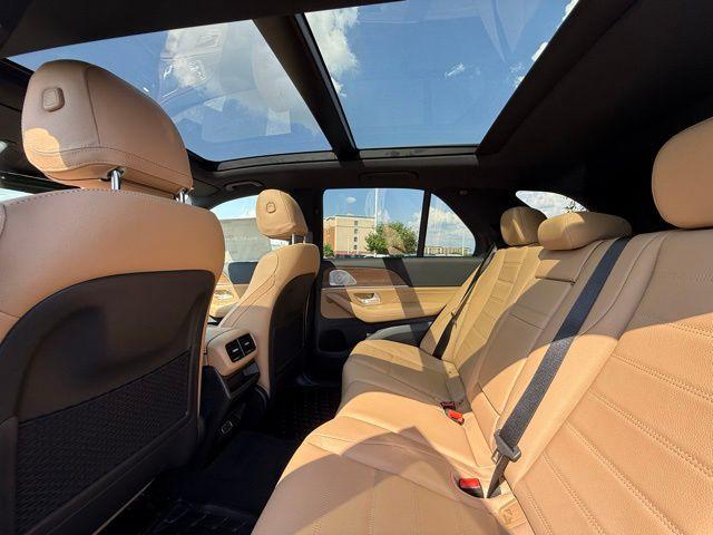 new 2025 Mercedes-Benz GLE 450 car, priced at $88,265