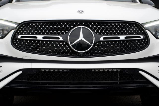 new 2026 Mercedes-Benz GLC 300 car, priced at $61,320