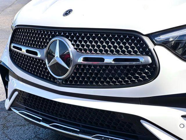new 2026 Mercedes-Benz GLC 300 car, priced at $67,925