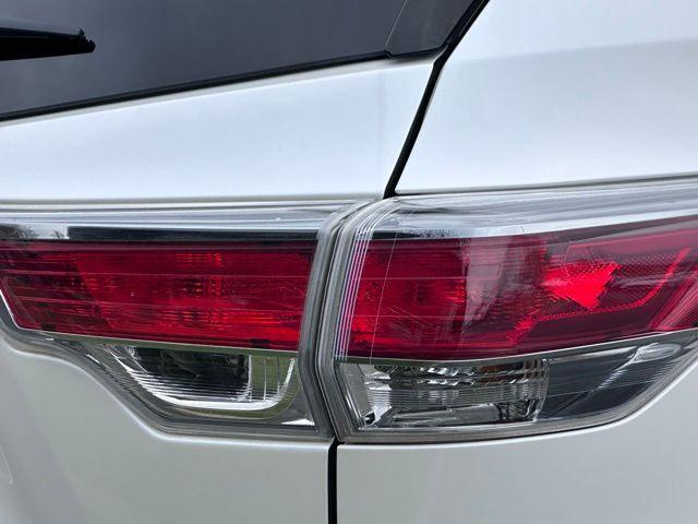 used 2015 Toyota Highlander car, priced at $20,876