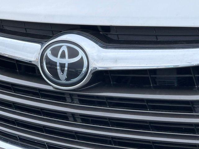 used 2015 Toyota Highlander car, priced at $20,876