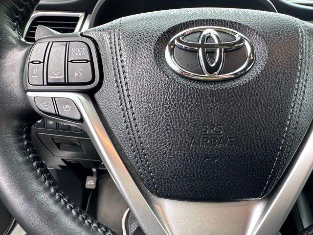 used 2015 Toyota Highlander car, priced at $20,876