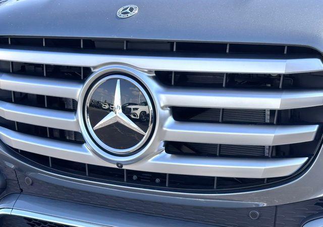 new 2026 Mercedes-Benz GLS 450 car, priced at $95,580