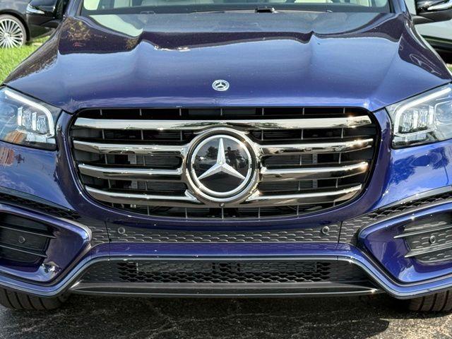 new 2025 Mercedes-Benz GLS 450 car, priced at $107,605
