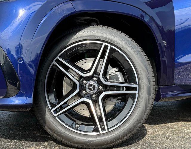 new 2025 Mercedes-Benz GLS 450 car, priced at $107,605