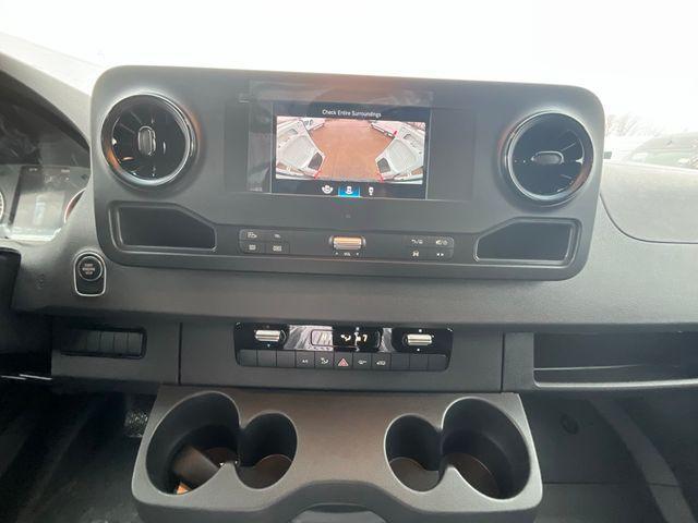 new 2024 Mercedes-Benz Sprinter 2500 car