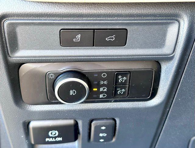 used 2022 Ford Expedition car, priced at $48,397
