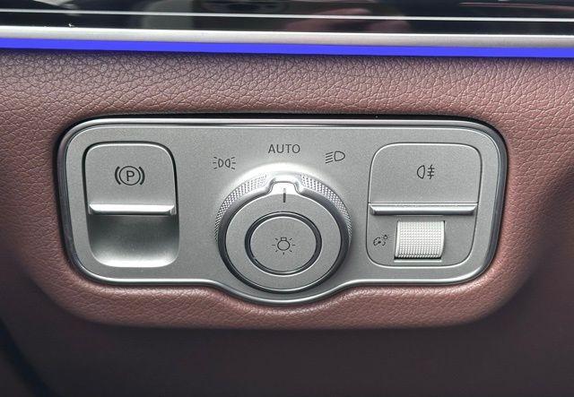 used 2025 Mercedes-Benz GLE 350 car, priced at $69,998