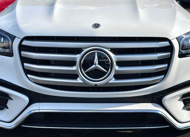 new 2026 Mercedes-Benz GLS 450 car, priced at $98,950