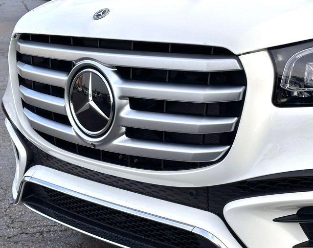 new 2026 Mercedes-Benz GLS 450 car, priced at $96,715