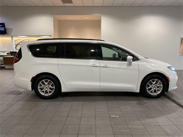 used 2022 Chrysler Pacifica car, priced at $25,417