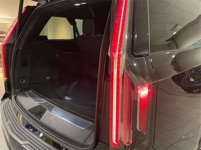 used 2022 Cadillac Escalade ESV car, priced at $78,995