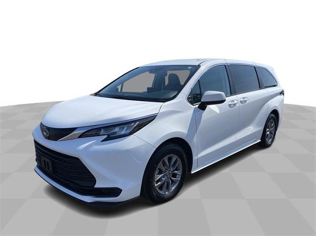 used 2023 Toyota Sienna car, priced at $37,332