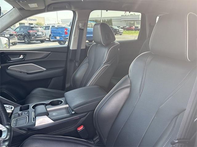 used 2022 Acura MDX car, priced at $43,433