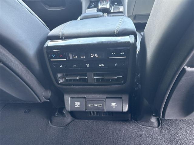 used 2022 Acura MDX car, priced at $43,433