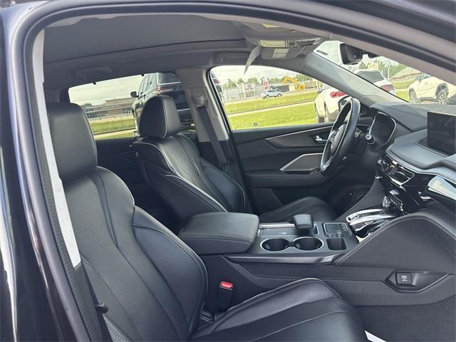 used 2022 Acura MDX car, priced at $43,433