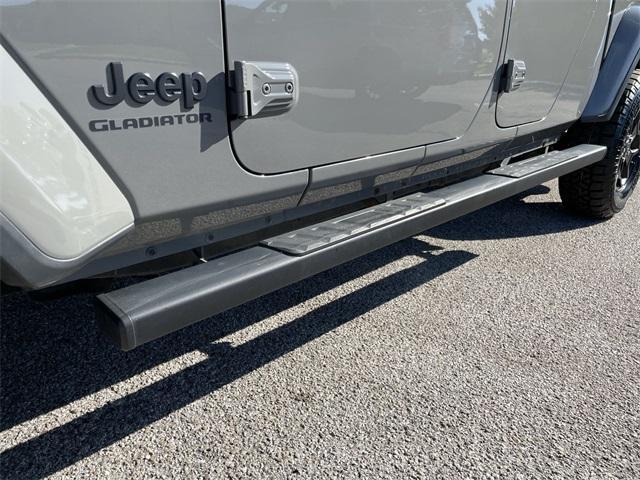 used 2021 Jeep Gladiator car, priced at $33,414