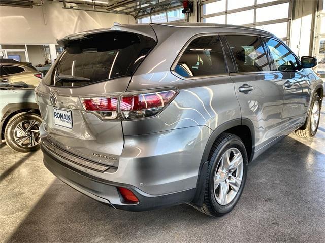 used 2015 Toyota Highlander car, priced at $13,416