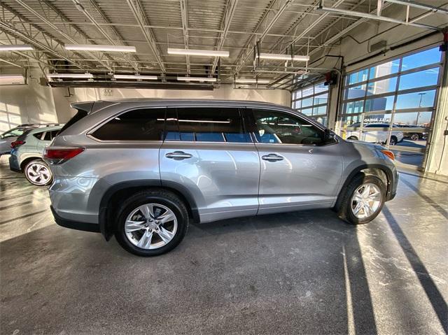 used 2015 Toyota Highlander car, priced at $13,416