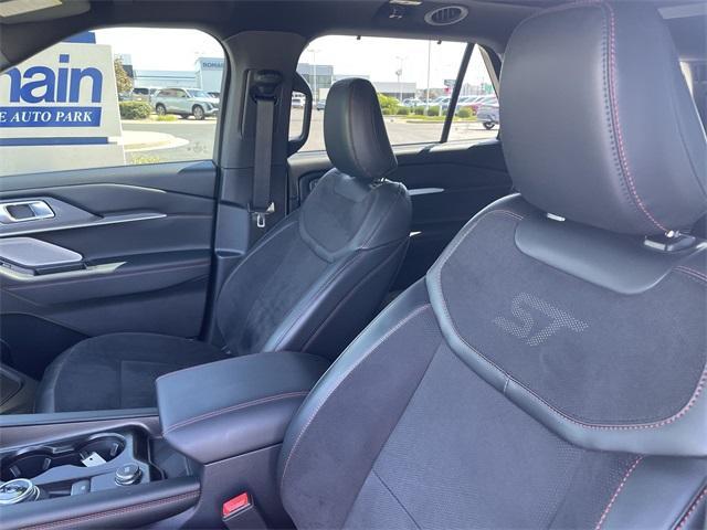 used 2025 Ford Explorer car, priced at $51,887